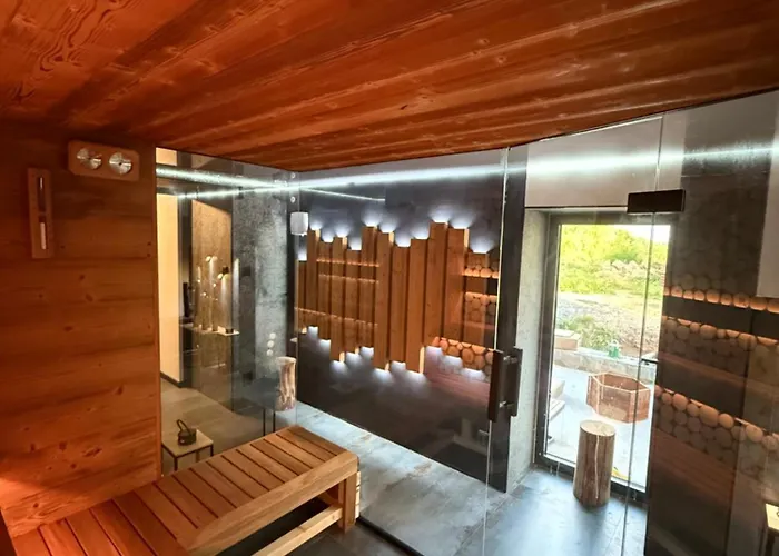 Domek alpejski U Jelenu Jiretin pod Bukovou